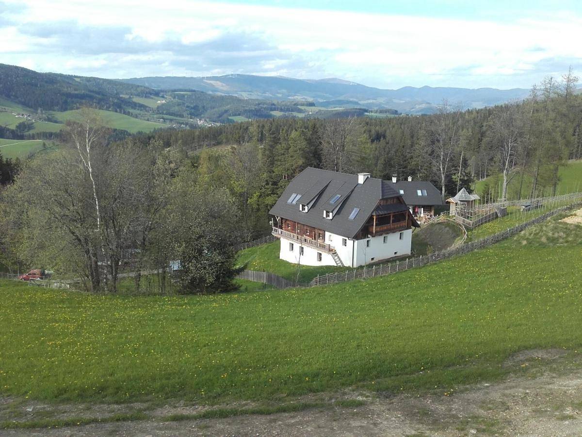 Two-Bedroom House in Fischbach, Steirerland