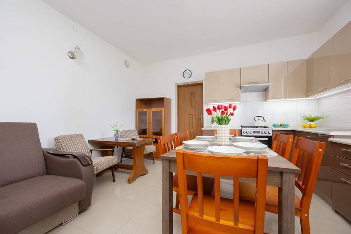 Spacious Apartment for 13 Persons | Parking and Garden in Warsaw, Masovia