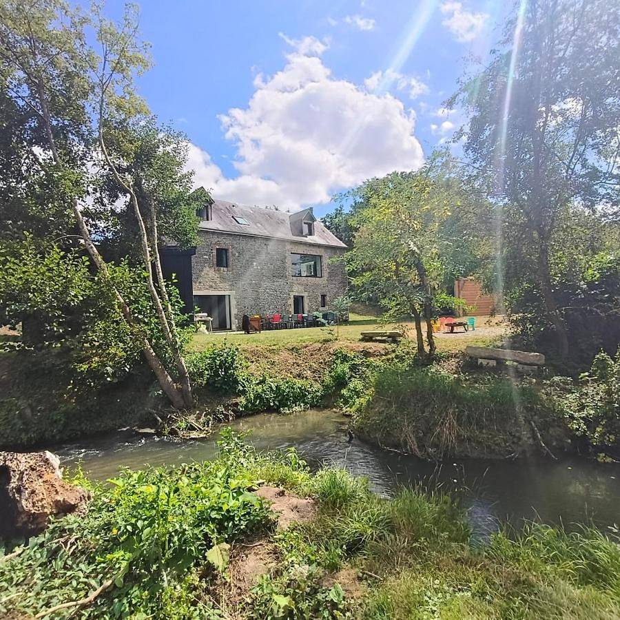 Six-Bedroom House in Voutré, Mayenne