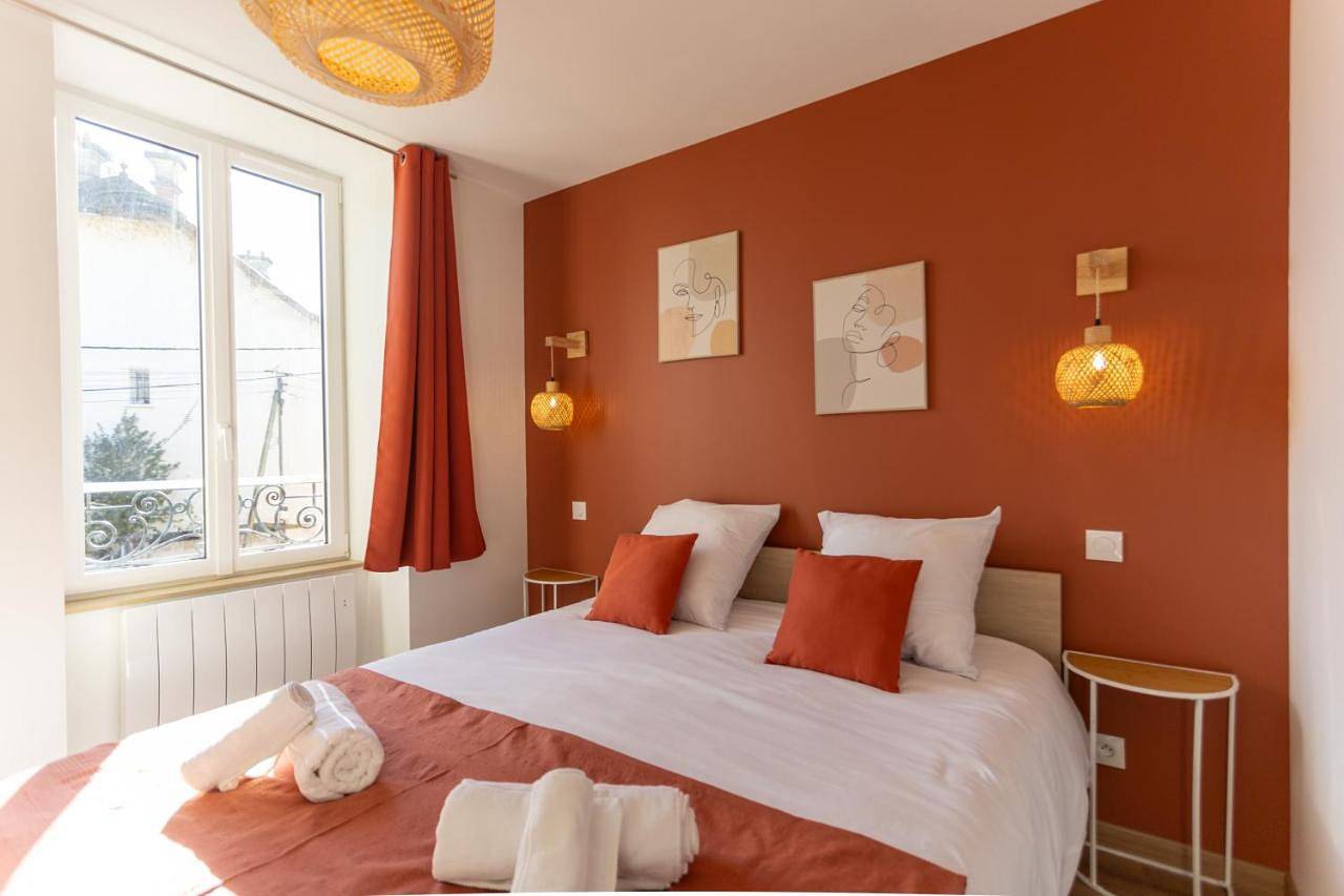 Appartement entier, One-Bedroom Apartment in Digoin, Région de Charolles