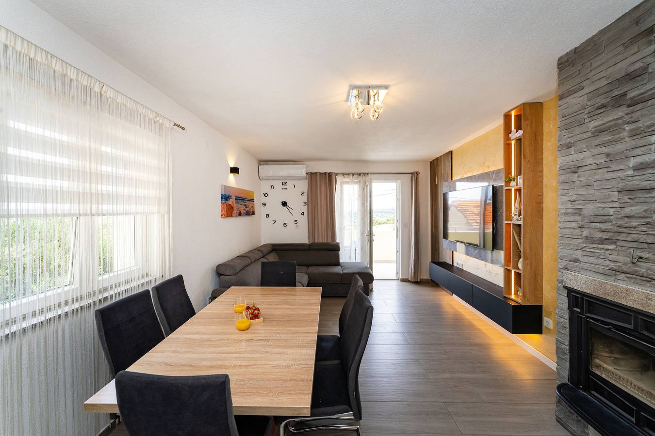 Cały apartament, Sea view apartment Klara in Szybenik, Żupania szybenicko-knińska