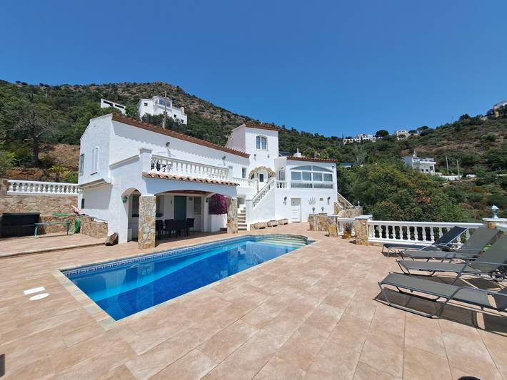 Villa für 8 Personen, mit Balkon und Garten in Roses - 2