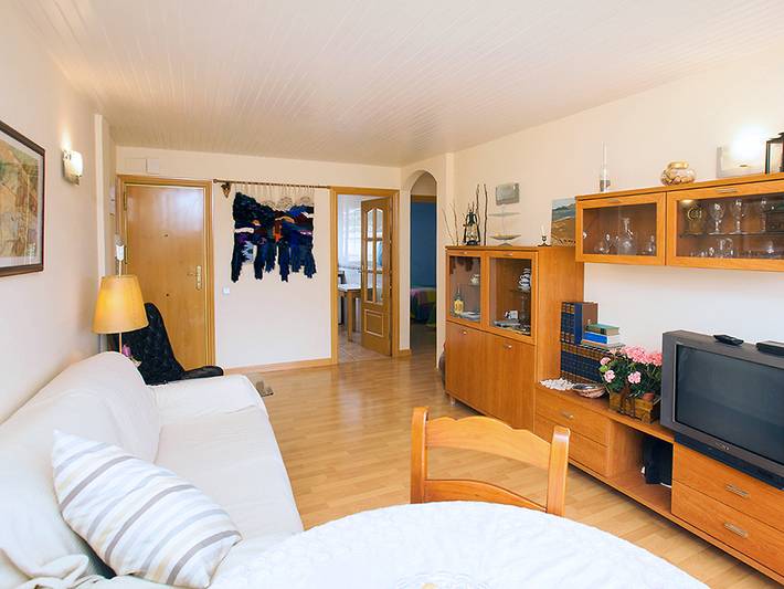 Ferienwohnung für 4 Personen, mit Ausblick und Kinderpool sowie Garten und Balkon in Costa Barcelona - 2