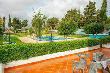 Cottage pour 5 personnes, avec bassin pour enfant et vue ainsi que piscine et jardin, animaux acceptés dans Cabo Negro