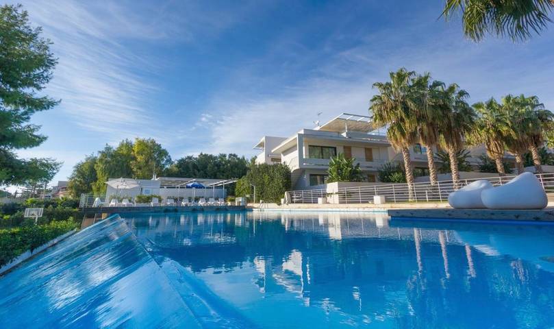 Appart’hôtel pour 2 personnes, avec Balcon et Terrasse ainsi que Jardin et Piscine à Marina di Ragusa