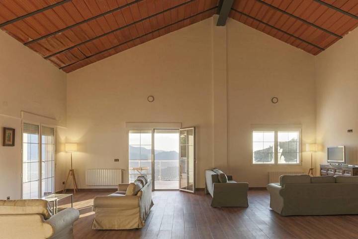 Casa rural para 10 personas, con terraza en Cambil - 2