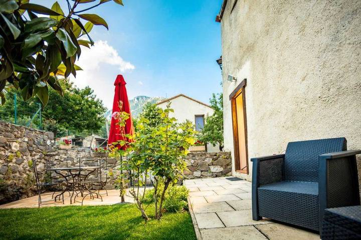 Gîte pour 4 personnes, avec jardin