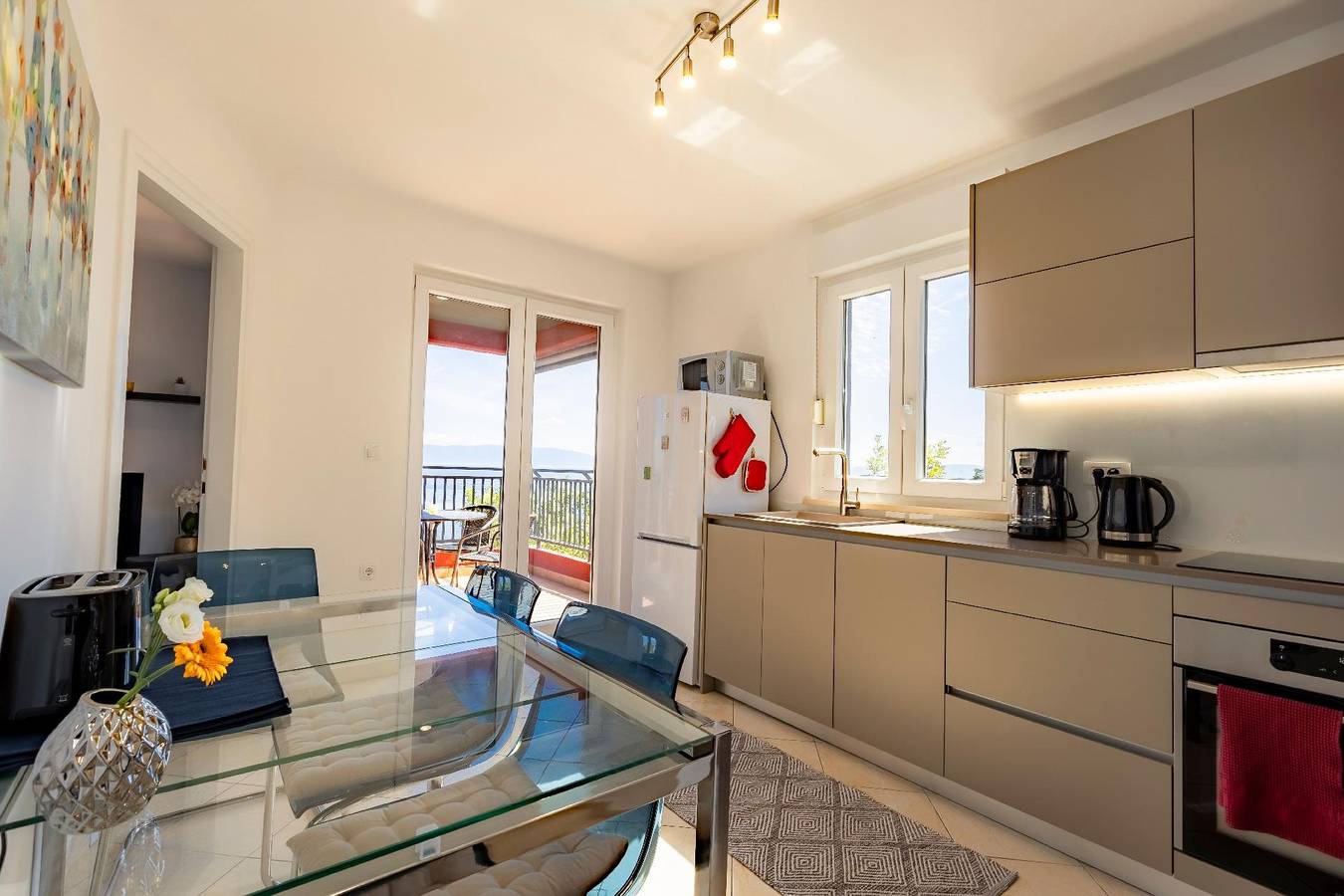 Ganze Ferienwohnung, Red House Apartments in Sveta Marina, Ostküste Istrien