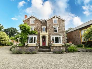 Cottage for 17 People in Herefordshire, West Midlands, Photo 1