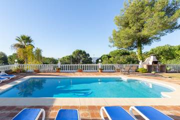 Vacation Rental for 6 Guests in Mijas, Costa del Sol, Picture 2