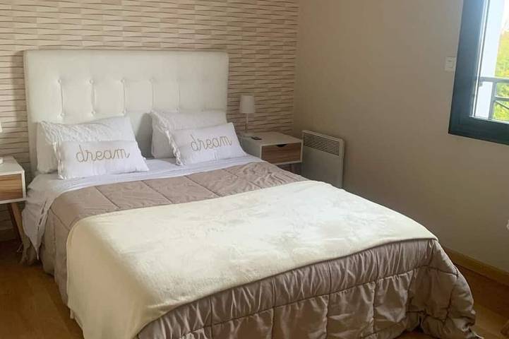 Location de vacances pour 7 personnes, avec terrasse et jardin à Dammartin-en-Goële - 4