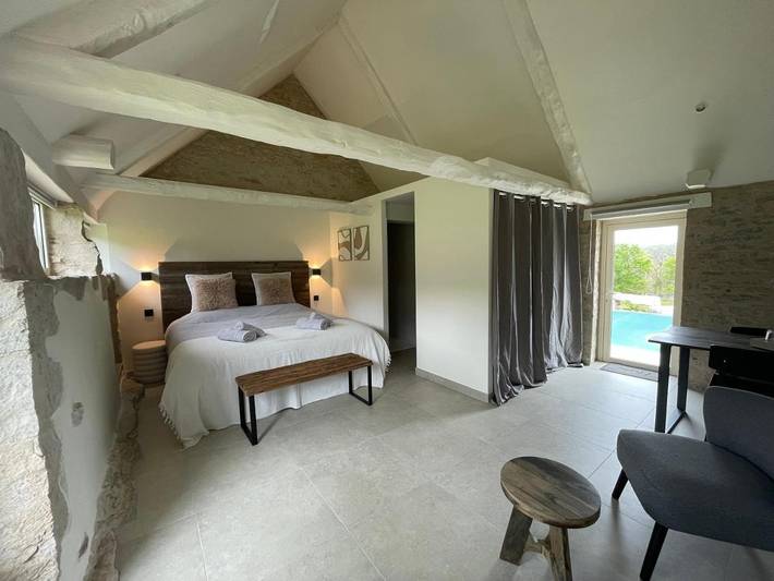 Location de vacances pour 2 personnes, avec jardin et terrasse ainsi que vue et piscine, animaux acceptés à Calvignac - 2