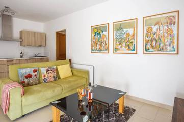Villa for 2 People in Thézan-lès-Béziers, Hérault, Photo 4