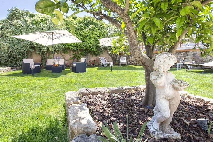 Villa con piscina per 20 persone, con Balcone/Terrazza e Giardino nonché Piscina ad Alghero
