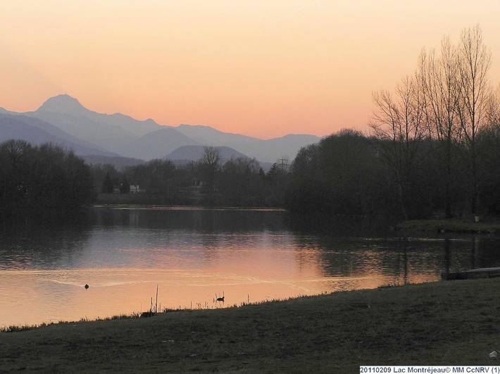 Chalet pour 6 personnes, avec vue sur le lac et jardin