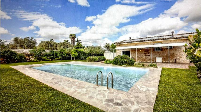 Casa vacanza per 8 persone, con balcone e giardino a Chiaramonte Gulfi