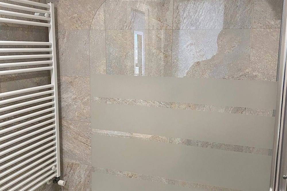 Appartamento intero, Your refuge in Santander: spaciousness, comfort and good connections. in Santander, Costa cantabrica