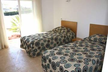 Villa for 8 People in Luz, Faro District, Photo 4