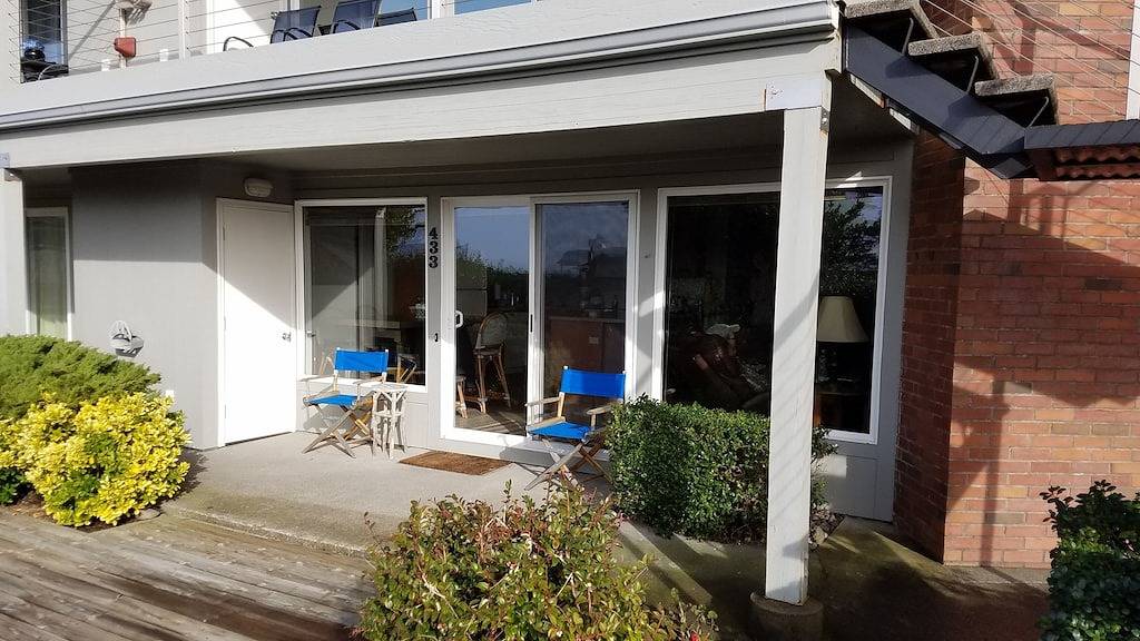 Ganze Wohnung, Aktualisierte tierfreundliche Einheit. Einfacher Zugang zum Strand. Keine Reinigungsgebühren in Gearhart, Clatsop County