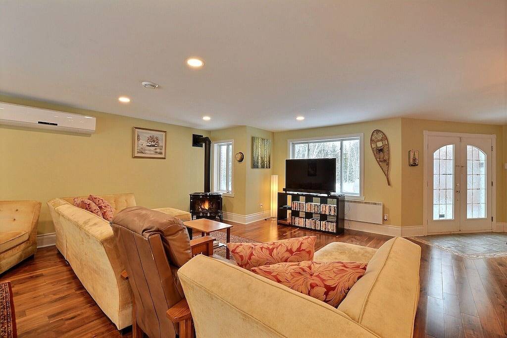 15 Minuten vom Mont Tremblant Ski Hills, ideal für Familien und Freunde! in La Conception, Québec