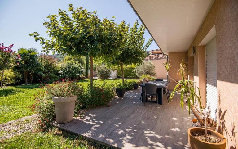Gîte pour 6 personnes, avec jardin et piscine ainsi que vue et terrasse, animaux acceptés à Rivière-sur-Tarn - 4
