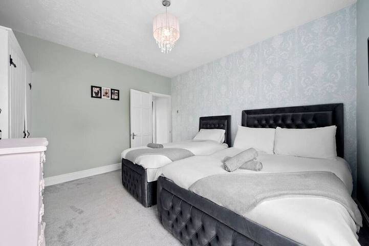 Holiday rental for 7 people, with garden and balcony in Belper