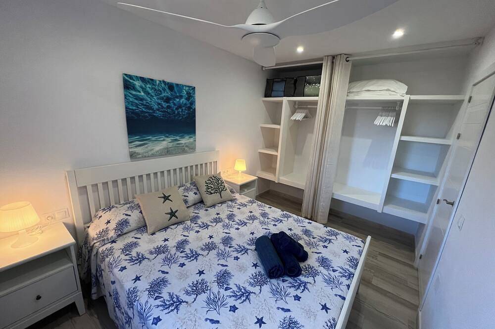 900 mt Es Pujols, fastastic two-room apartment \"Ismera 2 \" very quiet! Wi Fi, smart Tv in Es Pujols, Formentera
