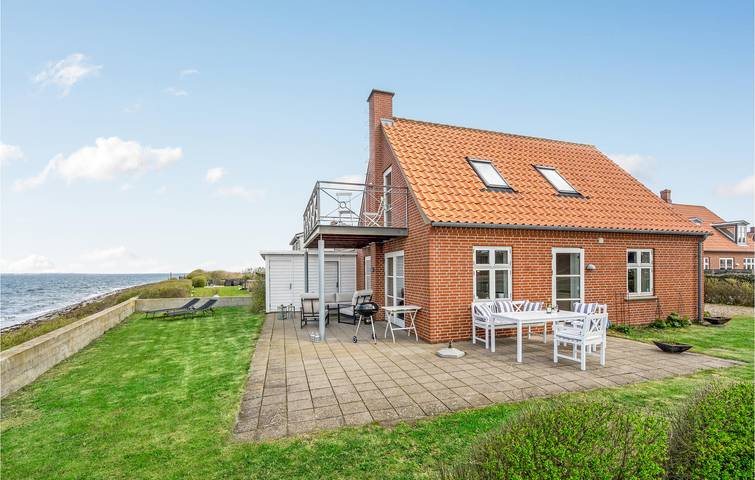 Ferieudlejning for 6 personer, med Terrasse i Lohals