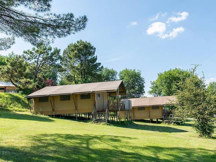 Tente pour 6 personnes, avec bassin pour enfant dans le Lot - 2