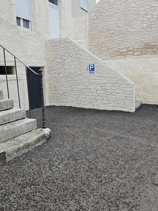 Appartement entier, One-Bedroom Apartment in Saint-Vallier (Saône-et-Loire), Région de Chalon-sur-Saône