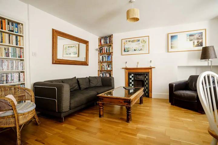 Gîte pour 6 personnes, avec jardin à Bath - 2