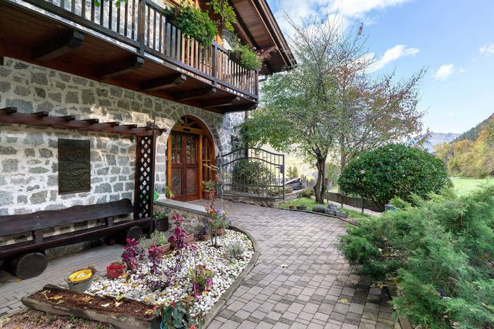 Room 'Locanda San Martino Camera 1' with Mountain View in Cavizzana, Brenta group