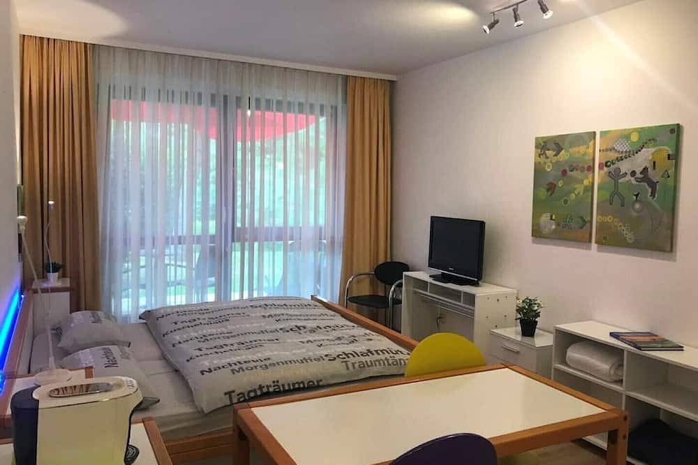 Ganze Wohnung, Kompakte 1 Zimmer Wohnung im Eg mit Terrasse zum Kurpark in Deidesheim, Pfälzer Rheinebene