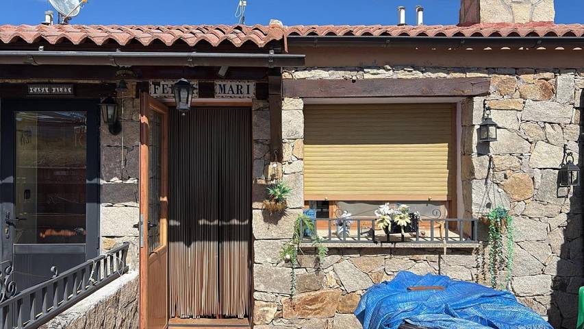 Maison de vacances 'La Cañadilla 11' avec vue sur la montagne, terrasse privée et Wi-Fi in San Martín de la Vega del Alberche, Région d'Ávila