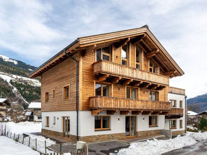 Ferienhaus für 24 Personen, mit Balkon und Balkon/Terrasse sowie Terrasse und Garten in Neukirchen am Großvenediger - 3