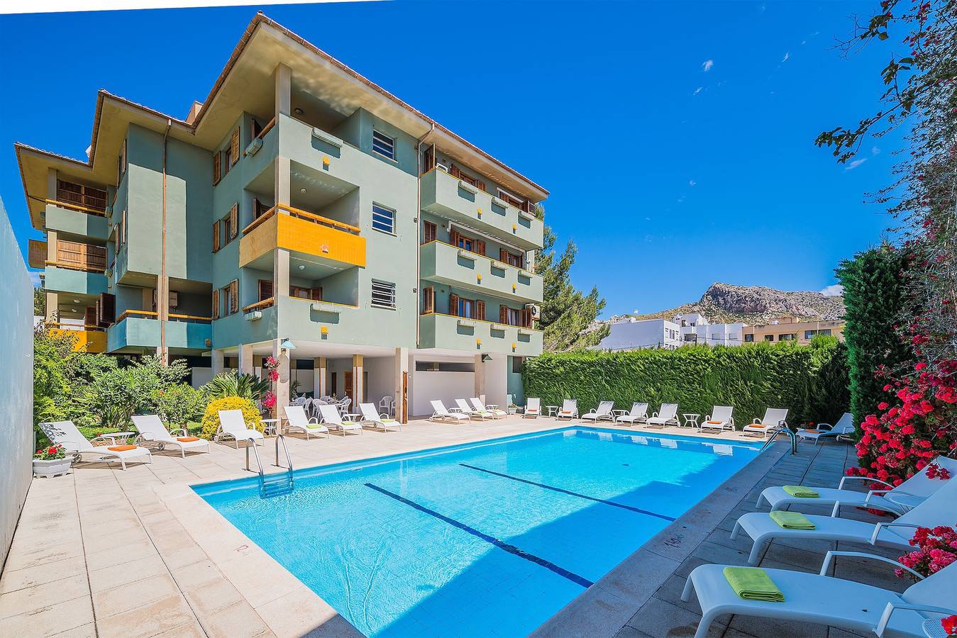 Entire apartment, Apartment 'Bressol Miguel 3ºd' with Mountain View, Pool, Balcony, A/C & Wi-Fi in Port de Pollença, Pollença