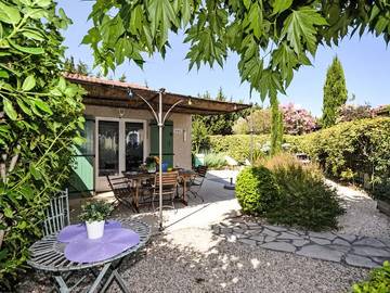 Location de vacances pour 4 personnes, avec jardin et piscine à Maussane-les-Alpilles