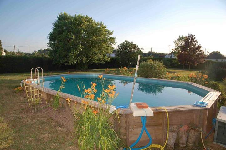 Location de vacances pour 3 personnes, avec vue ainsi que piscine et jardin à Francueil - 3