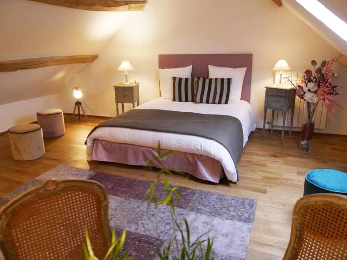 Chambre d’hôte pour 4 personnes, avec Terrasse ainsi que Jardin et Vue à Saint-Jean-les-Deux-Jumeaux