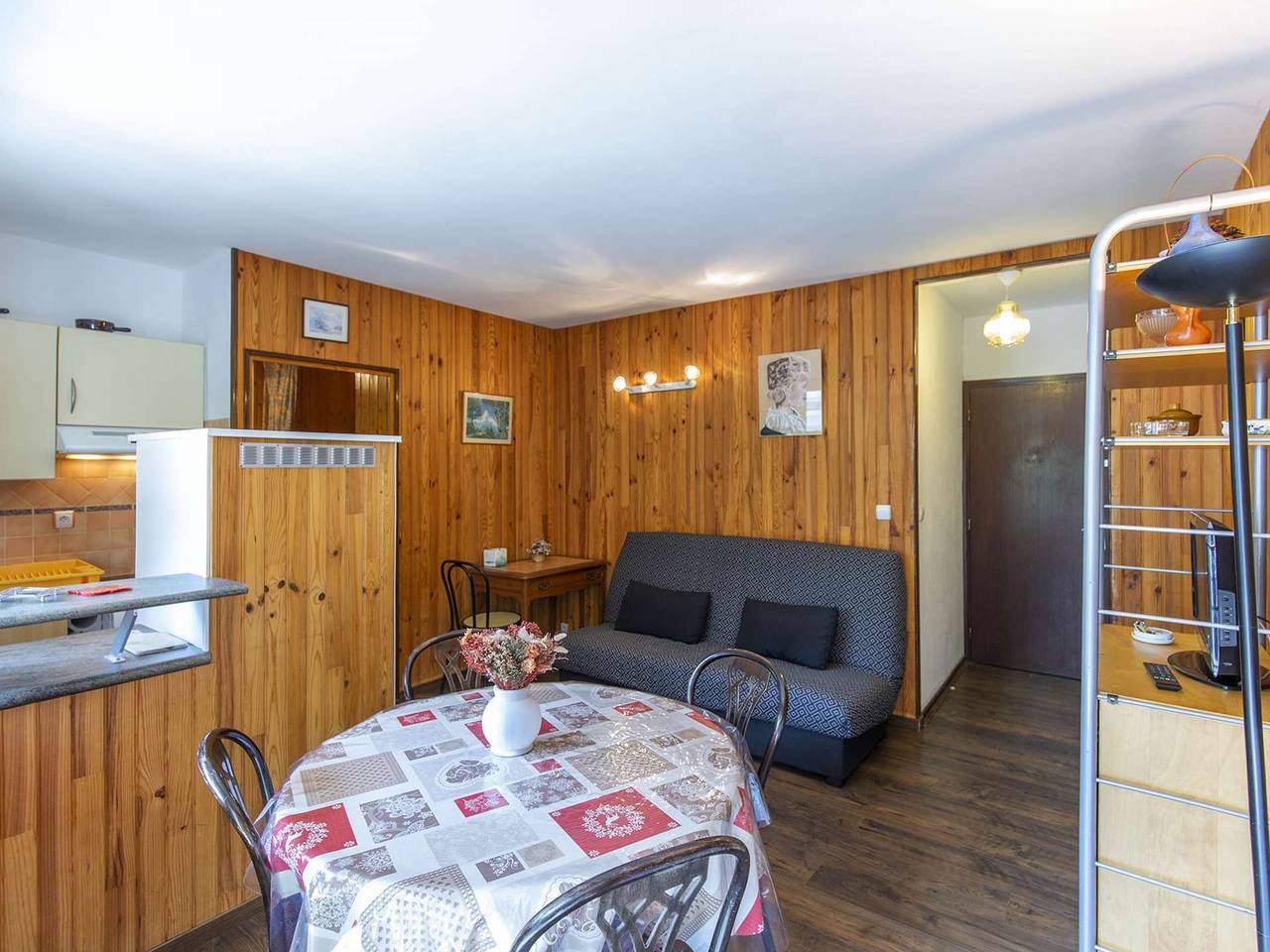 Apartamento entero, Apartamento T2 luminoso, cerca de las pistas, 6 pers, residencia con ascensor in Gourette, Eaux-Bonnes