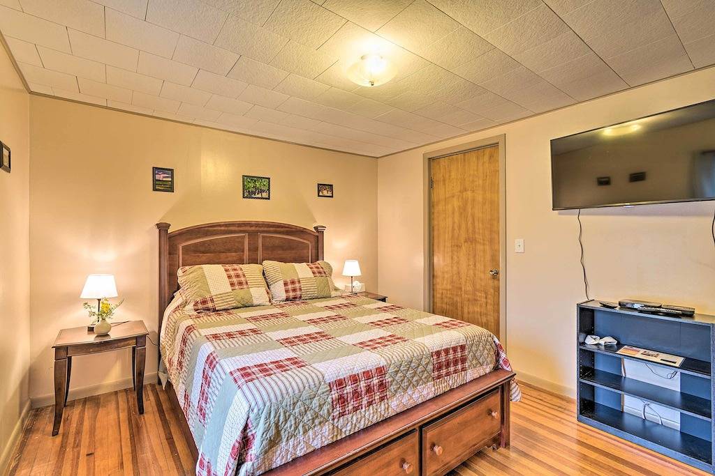 Penn Yan Escape w/ Yard, 1 Mi to Keuka Lake! in Penn Yan, Keuka Lake