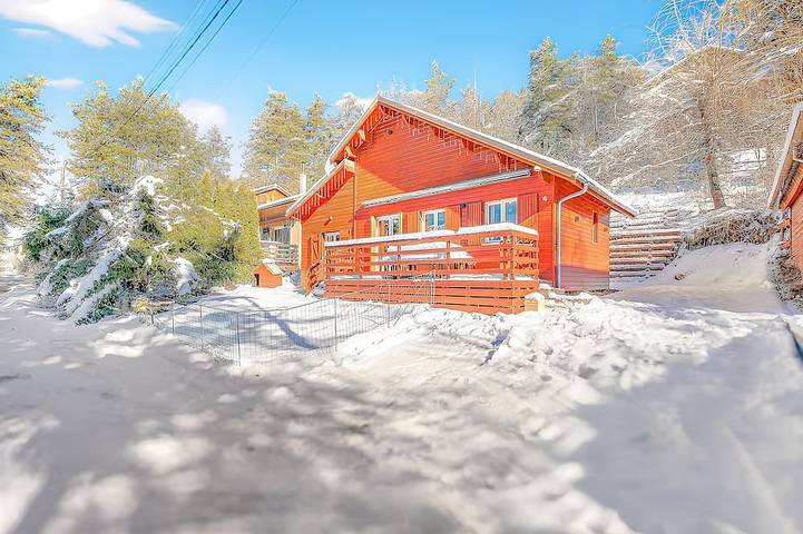 Chalet pour 6 personnes, avec Jacuzzi ainsi que Terrasse et Jardin