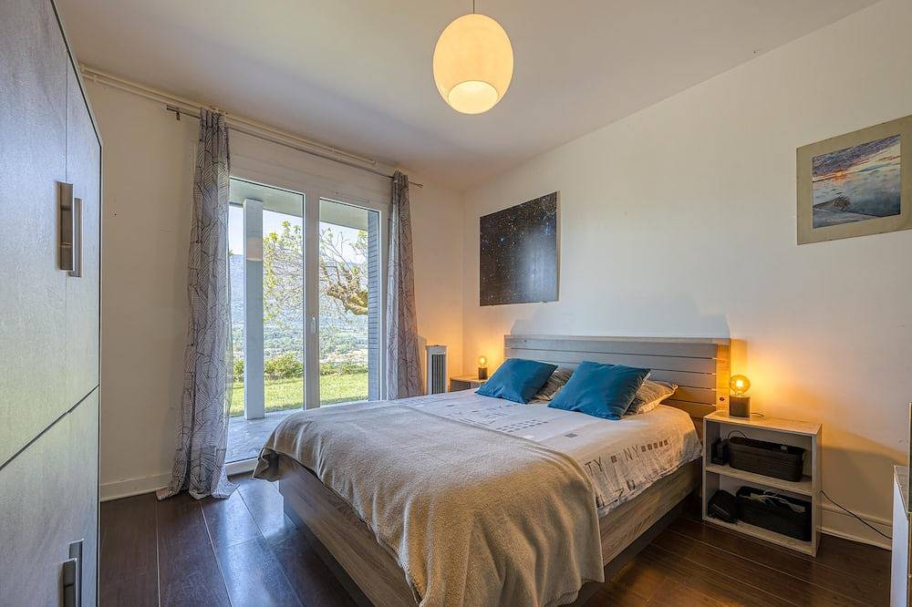 Les Balcons du Sillon Alpin - Maison avec piscine in Voglans, Chambéry region