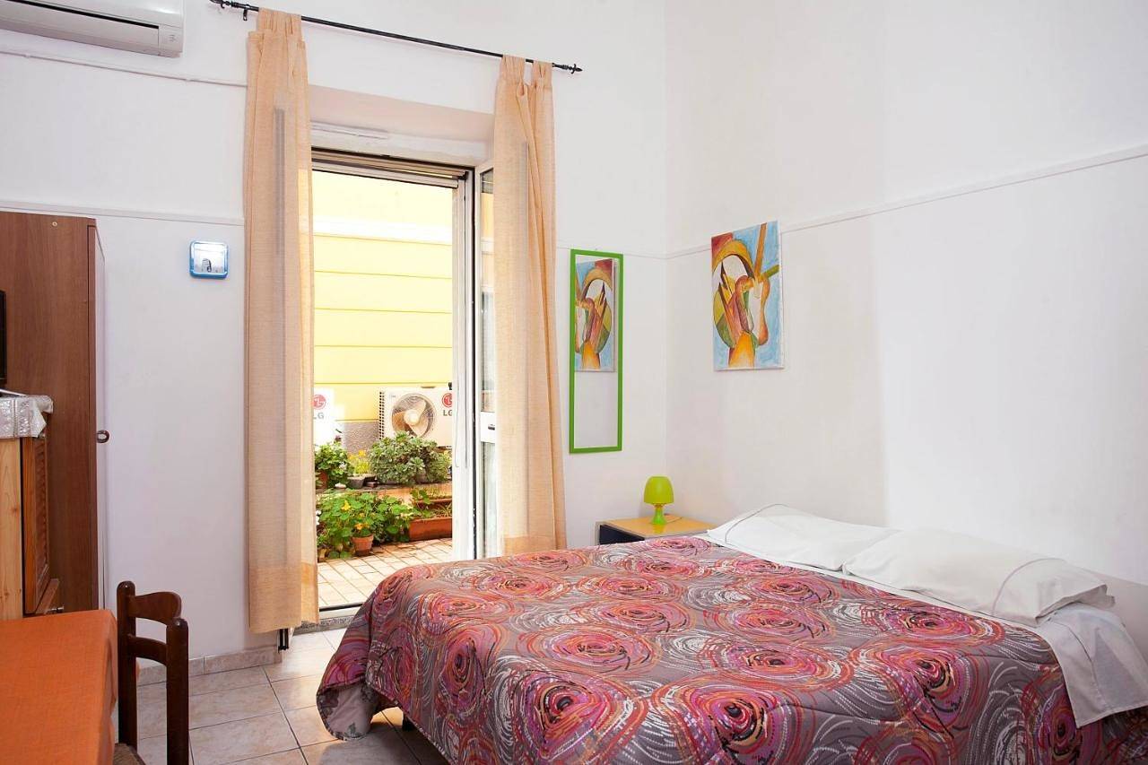 Double or Twin Room with Shared Bathroom in Cagliari, Campidano