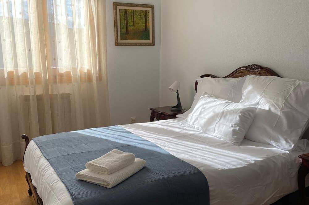 Entire apartment, Piso equipado para 4 personas en Corella in Corella, Navarra Province