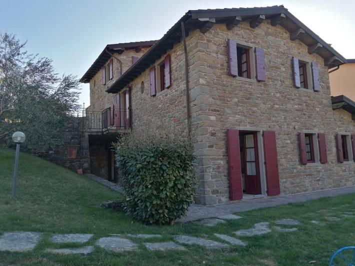 Appartamento per 6 persone, con giardino e piscina nonché sauna in Cutigliano
