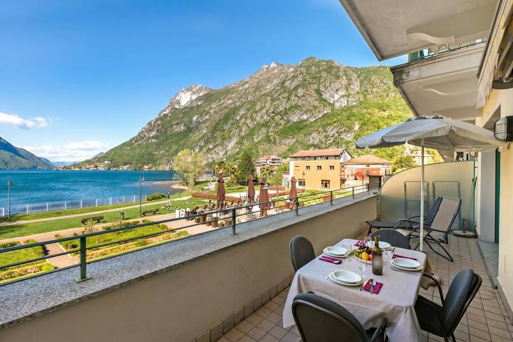Gîte pour 4 personnes, avec Terrasse et Vue sur le lac dans Porlezza