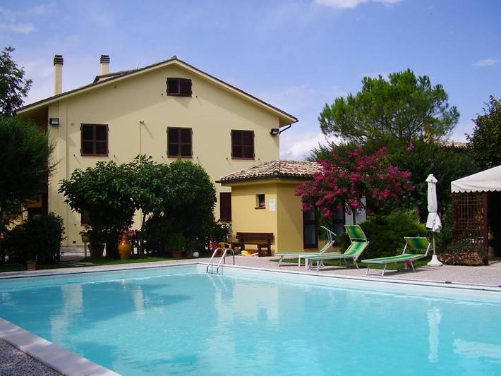 Gîte pour 4 personnes, avec vue ainsi que piscine et jardin à Morrovalle - 2