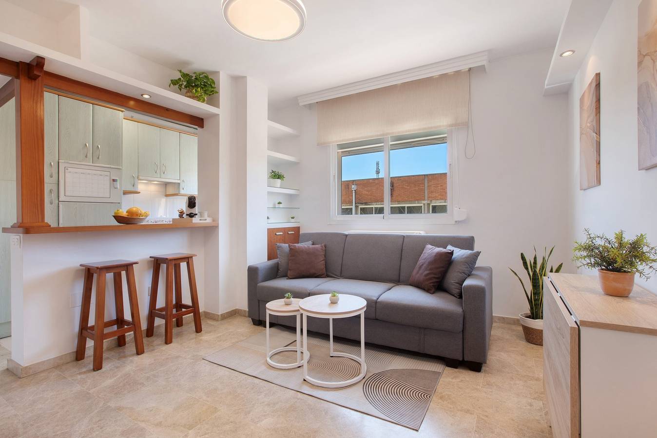 Apartamento entero, Apartamento 'Carlos Haya' con Wi-Fi y aire acondicionado in Cruz de Humilladero, Málaga