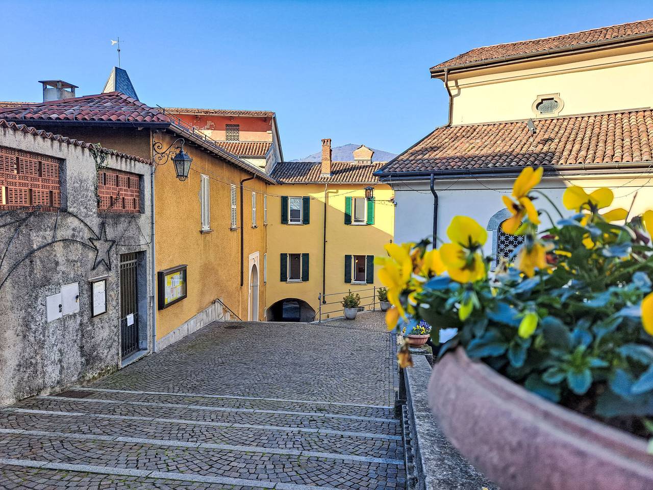Geheel appartement, Blu - Borgo Antico in Porto Valtravaglia, Lago Maggiore (Lombardy)